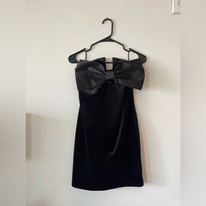Express Black Velvet Mini Dress - Giant Bow Detail - Size S - WORN ONE TIME